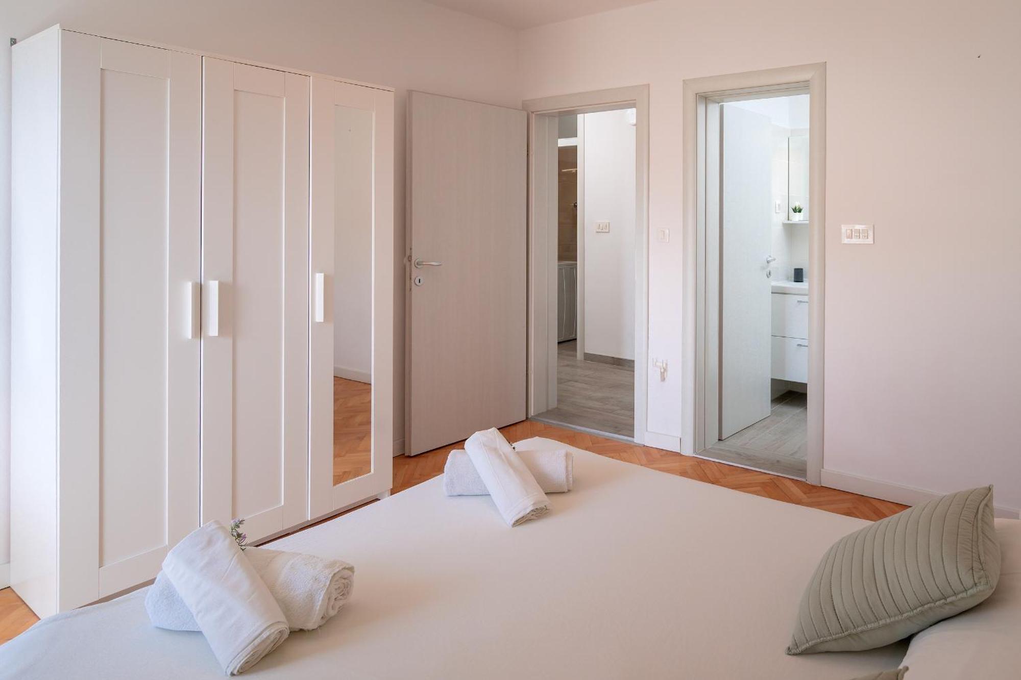 Apartments Lucic Hvar Town Exterior foto